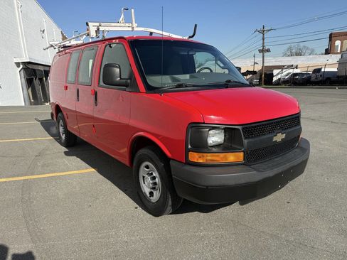Used 2016 Chevrolet Express 2500 image 13