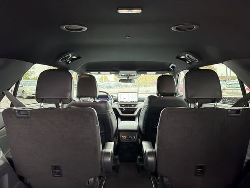 Certified 2025 Ford Explorer ST-Line image 16