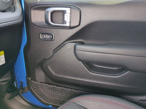 New 2025 Jeep Wrangler Unlimited Rubicon image 16