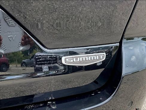 Used 2023 Jeep Grand Cherokee Summit AWD/4WD image 26