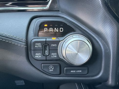 Used 2025 RAM 1500 Limited AWD/4WD image 38