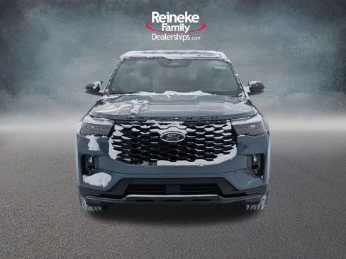 New 2026 Ford Explorer ST-Line image 2