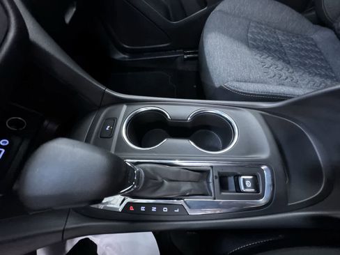 Used 2023 Chevrolet Equinox LT image 30