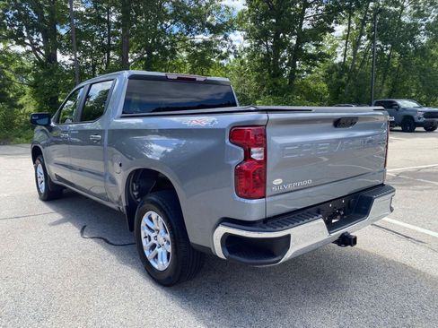Used 2023 Chevrolet Silverado 1500 LT AWD/4WD image 5