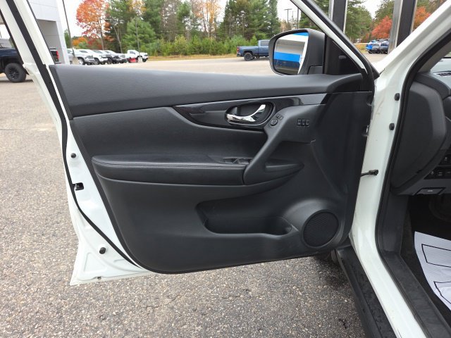 Used 2020 Nissan Rogue SL AWD/4WD image 37