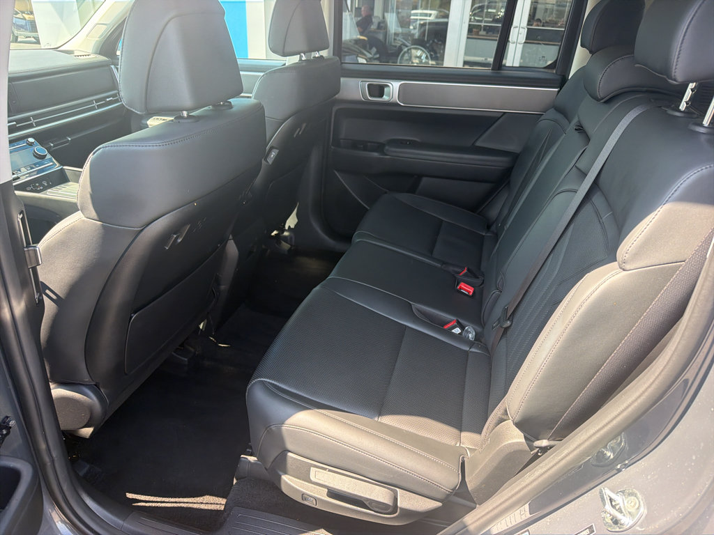 Used 2026 Hyundai Santa Fe SEL FWD image 10