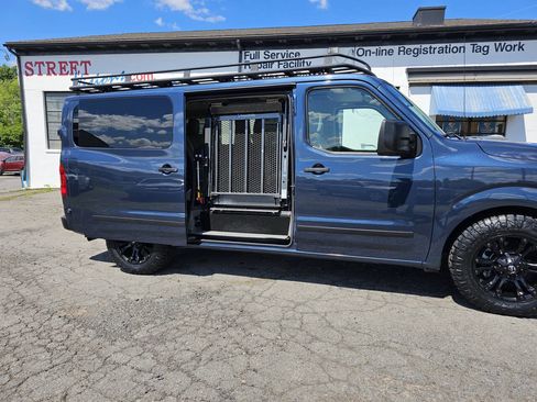 Used 2021 Nissan NV 3500 SL RWD image 7