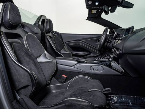 Used 2023 Aston Martin V12 Vantage Roadster image 21