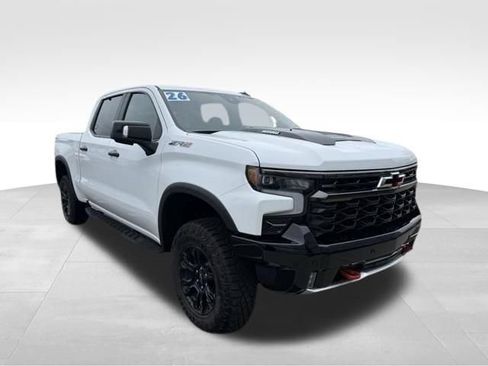 Certified 2026 Chevrolet Silverado 1500 ZR2 AWD/4WD image 5