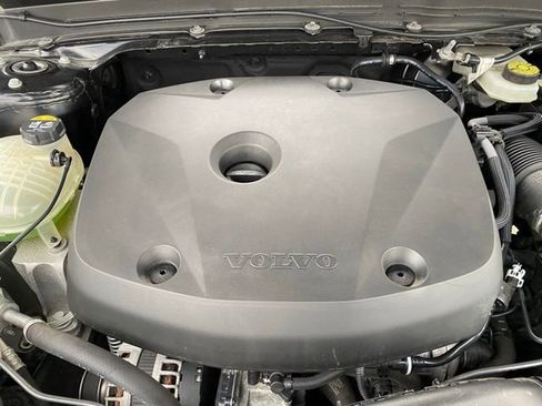 Used 2019 Volvo XC40 T5 Inscription image 23