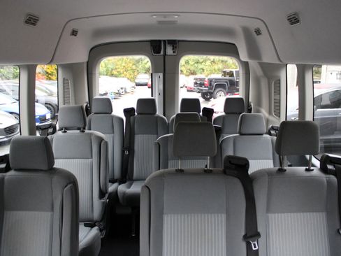 Used 2019 Ford Transit 350 XLT image 17