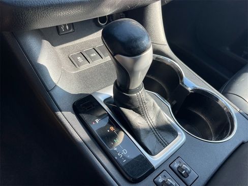 Used 2015 Toyota Highlander XLE image 17