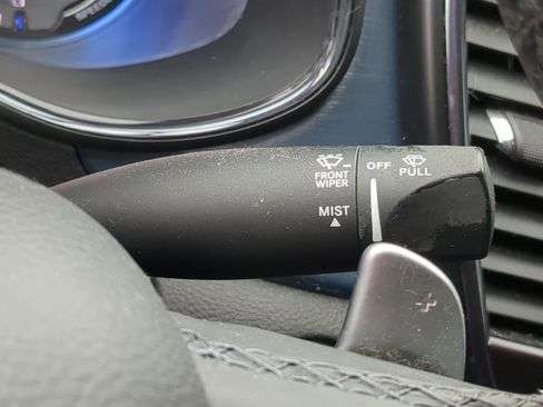 Used 2016 Chrysler 200 S w/ Comfort Group image 30