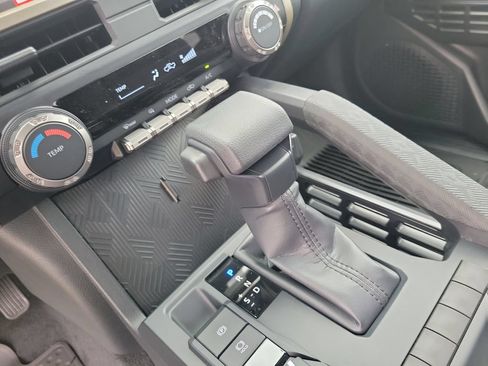 Certified 2026 Toyota Tacoma SR5 AWD/4WD image 27