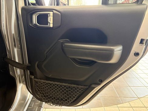 Used 2020 Jeep Gladiator Sport w/ Quick Order Package 24S image 23