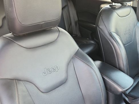 Used 2021 Jeep Compass Limited image 14