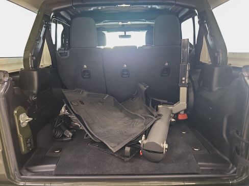 Used 2021 Jeep Wrangler Unlimited Rubicon image 30