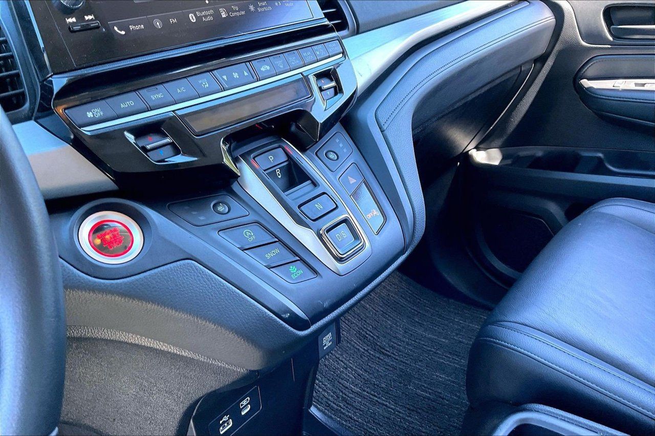 Used 2025 Honda Odyssey EX-L image 31