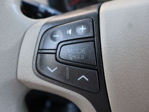 Used 2011 Toyota Sienna LE image 29