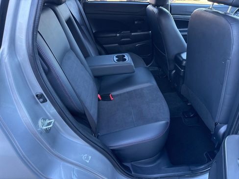 Used 2024 Mitsubishi Outlander Sport 2.0 ES image 25