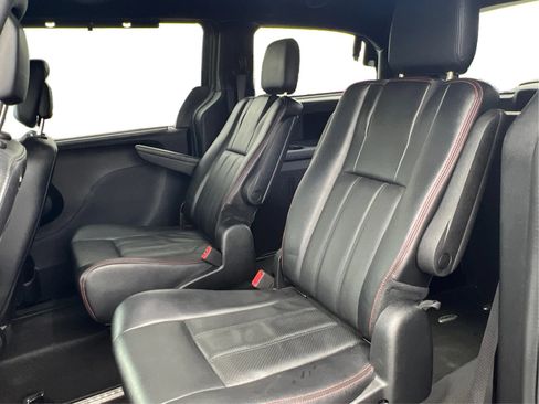 Used 2019 Dodge Grand Caravan GT FWD image 17