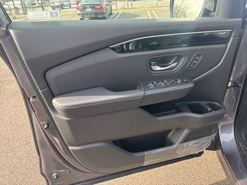 New 2025 Honda Pilot Touring image 20