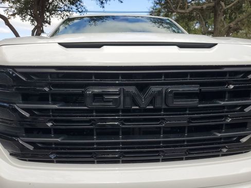 Certified 2025 GMC Sierra 1500 Elevation w/ Preferred Package image 10