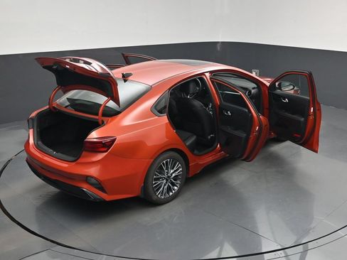Certified 2022 Kia Forte GT-Line w/ GT-Line Premium Package FWD image 29