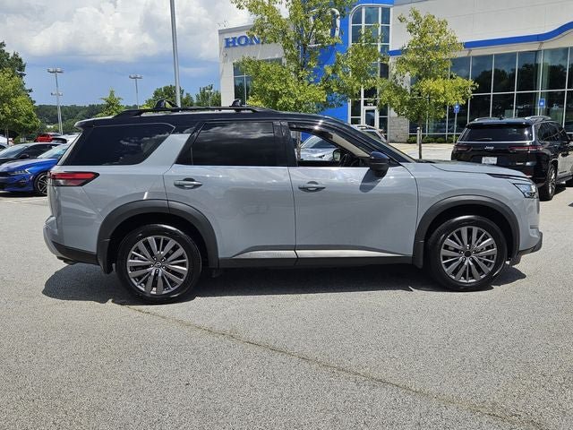Used 2024 Nissan Pathfinder SL w/ SL Premium Package FWD image 9