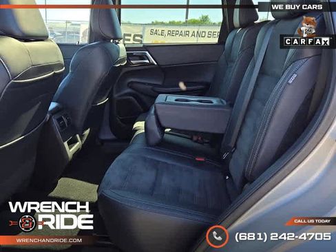 Used 2022 Mitsubishi Outlander SE image 32