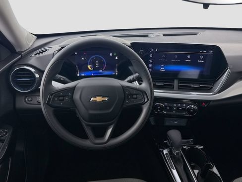 New 2026 Chevrolet Trax LT FWD image 23