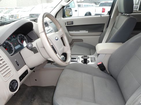 Used 2009 Ford Escape 2WD Hybrid image 12