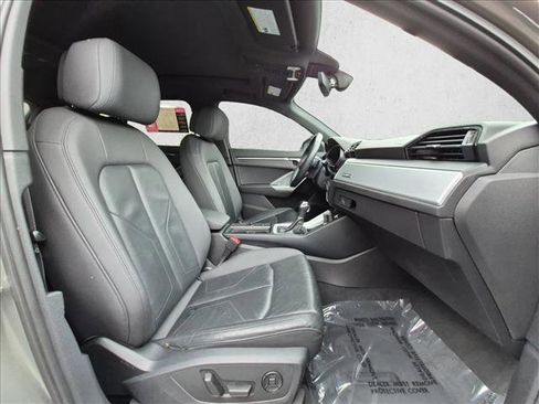 Used 2021 Audi Q3 2.0T Premium w/ Convenience Package AWD/4WD image 22