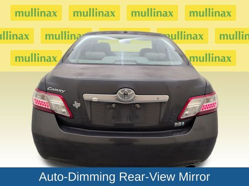 Used 2011 Toyota Camry Hybrid FWD image 30