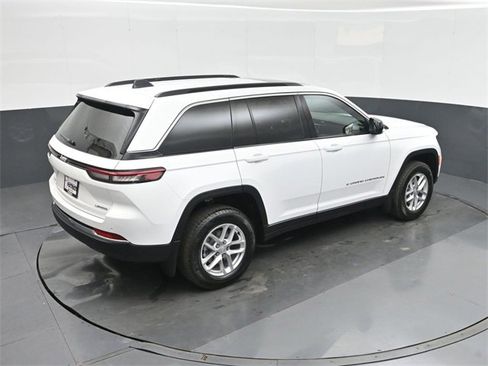 New 2025 Jeep Grand Cherokee Laredo X w/ Luxury Tech Group I image 30