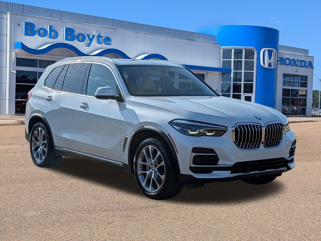 Used 2022 BMW X5 sDrive40i w/ Premium Package RWD image 7
