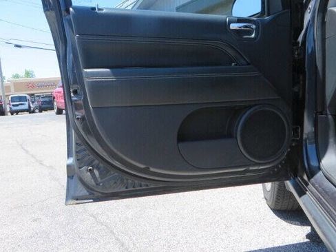 Used 2014 Jeep Compass Latitude w/ All Weather Capability Group image 37