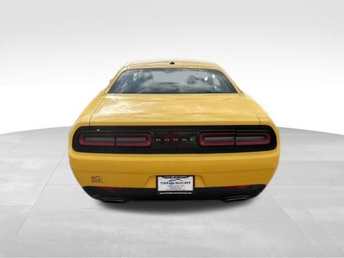 Used 2017 Dodge Challenger SXT image 10