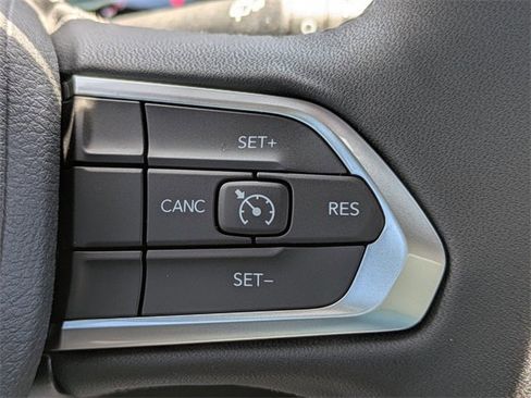 New 2025 Jeep Compass Latitude w/ Sun & Sound Group image 26