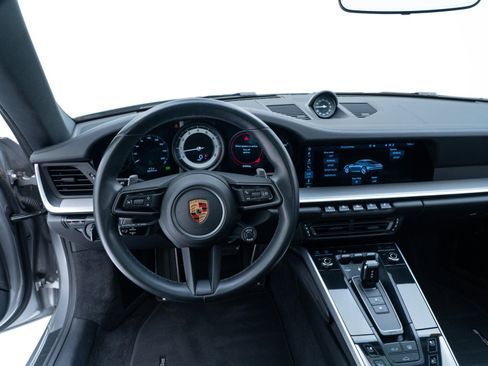 Used 2021 Porsche 911 Carrera image 19