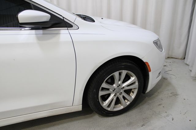 Used 2015 Chrysler 200 Limited FWD image 31