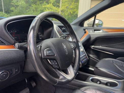 Used 2019 Lincoln MKC Reserve w/ MKC Climate Package AWD/4WD image 17