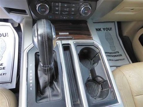 Used 2015 Ford F150 Lariat image 10