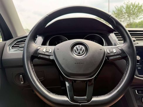 Used 2019 Volkswagen Tiguan SE AWD/4WD image 20