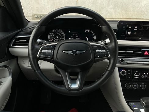 Used 2025 Genesis G70 2.5T image 35