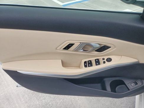 Used 2025 BMW 330i Sedan RWD image 23
