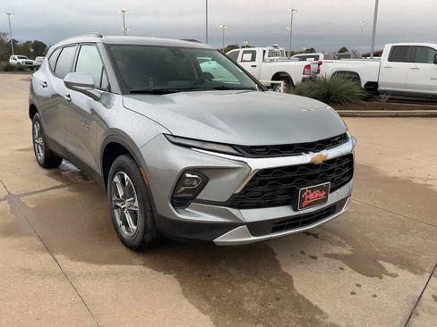 New 2025 Chevrolet Blazer LT w/ Convenience Package image 3