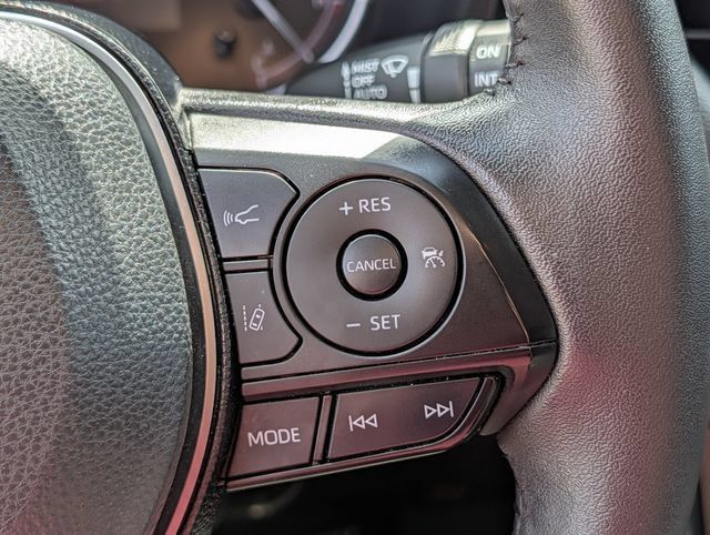 Used 2021 Toyota RAV4 Limited AWD/4WD image 20