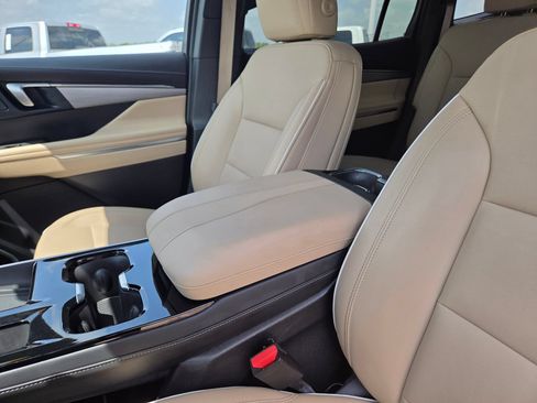 Used 2026 Buick Enclave Preferred FWD image 30