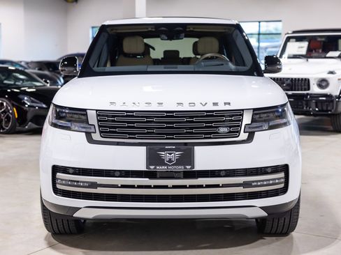Used 2026 Land Rover Range Rover Long Wheelbase SE AWD/4WD image 11